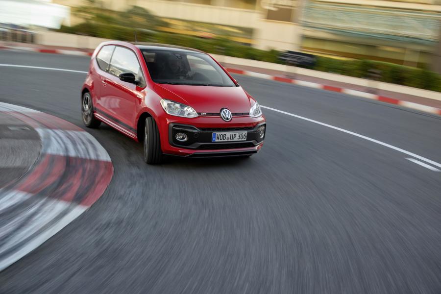  Volkswagen up! GTI 2018 года  (WW) (фото 26 из 41)